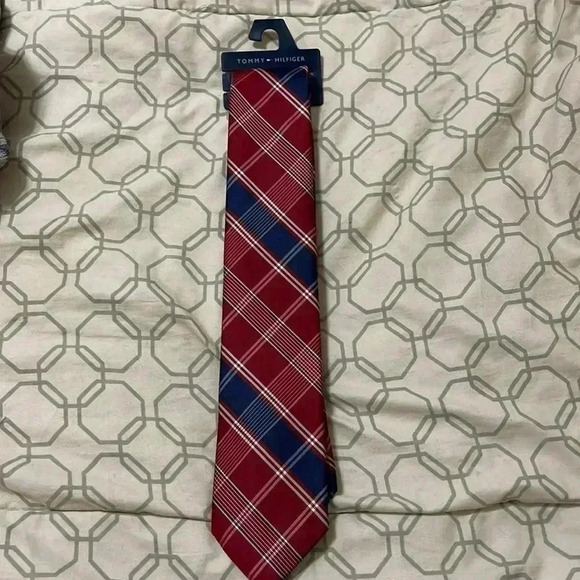 Tommy Hilfiger Tie - Picture 1 of 5